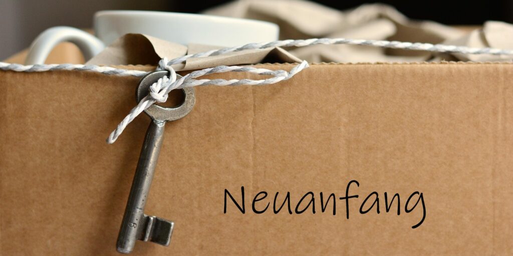 Foto: gepackte Kiste, Schlüssel
